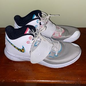 Size 13 Kyrie flytrap basketball shoes